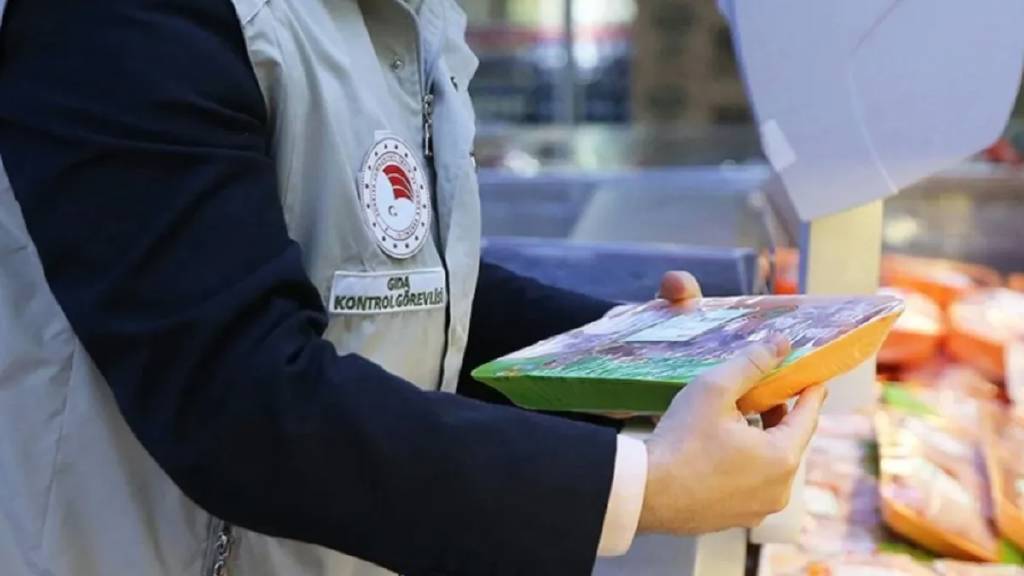 Gıda sahtecileri ifşalandı: Kıymada kalp, sucukta kanatlı tespit edildi
