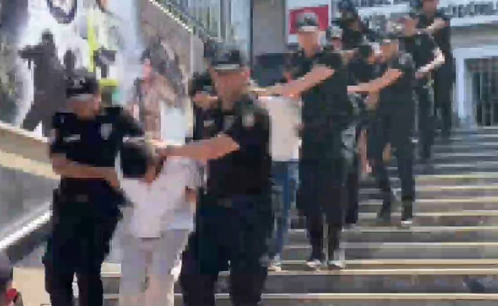 İstanbul’da çeşitli suç örgütlerine operasyon! 27 şüpheli tutuklandı…