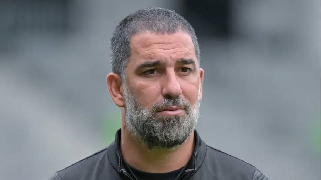 Arda hoca, Avrupa sahnesinde ilk deneyimlerine hazırlanıyor