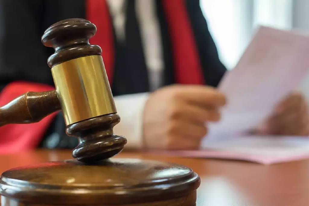 Sebepsiz yere evi terkeden kadın, "tam kusurlu" sayıldı