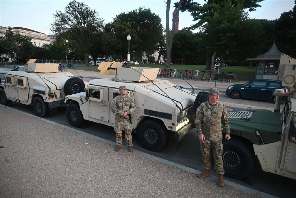 Washington'a gönderilen 800 Ulusal Muhafızın görevlerine başladığı öğrenildi