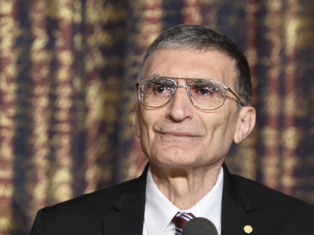 Aziz Sancar'a, KKTC vatandaşlığı verildi…