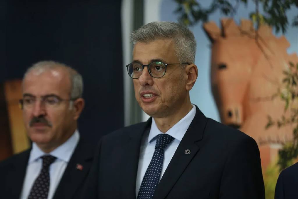 "Kendi ilacını üreten bir ülke haline geleceğiz"