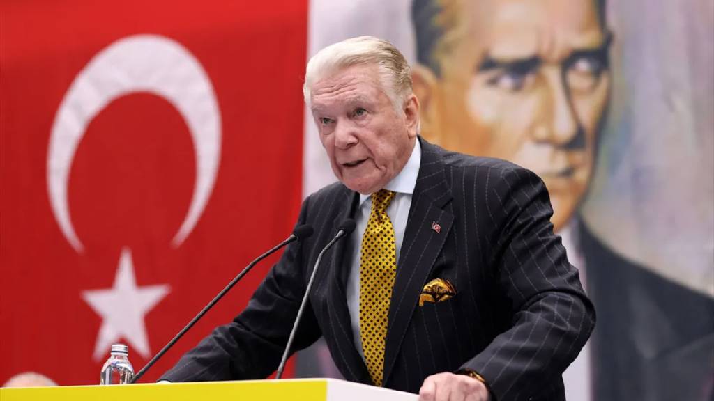 Özgür Özel'e Bülent Ecevit benzetmesi