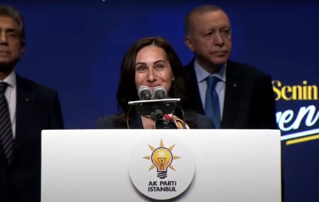 Beykoz Belediye Başkanı, Ak Parti'ye katıldı