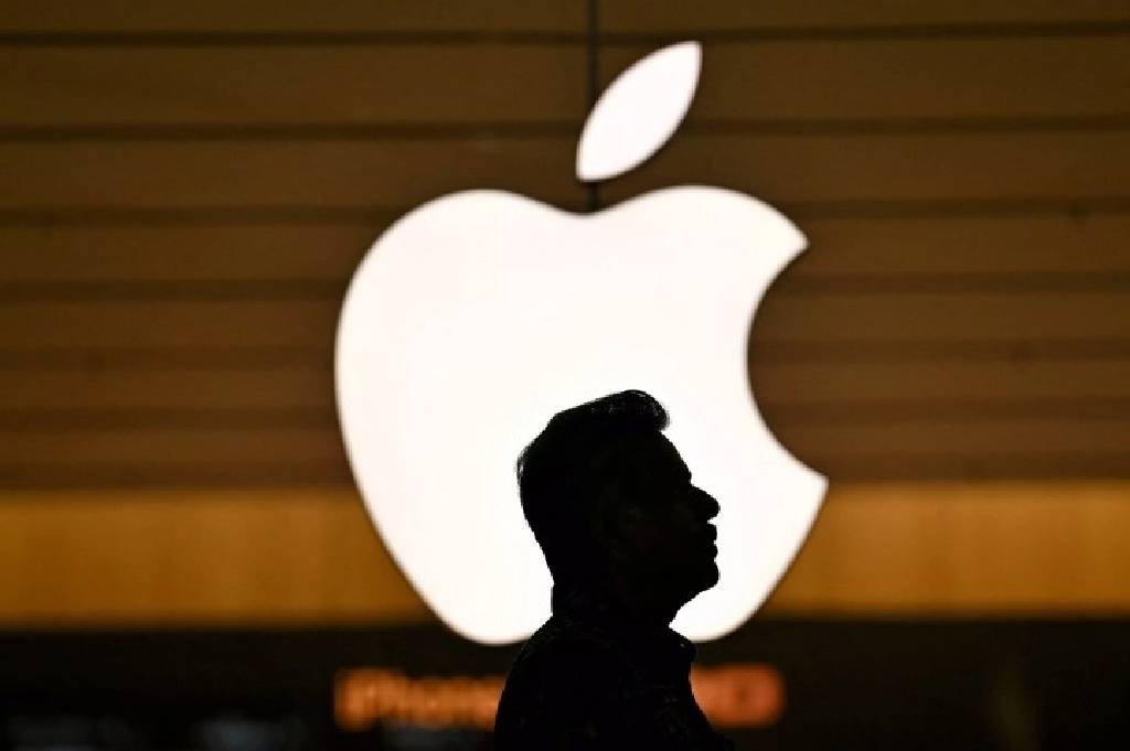 Apple'den uyarı: "Avrupa, yeni özelliklerle daha geç tanışacak"