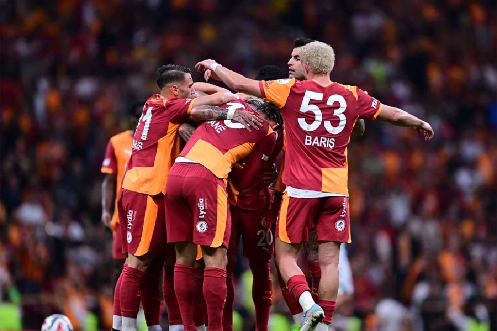 Okan Buruk'tan Alanyaspor maçı için süpriz 11