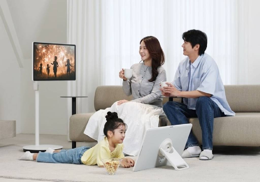 Samsung, taşınabilir ekran akıllı televizyonunu tanıttı