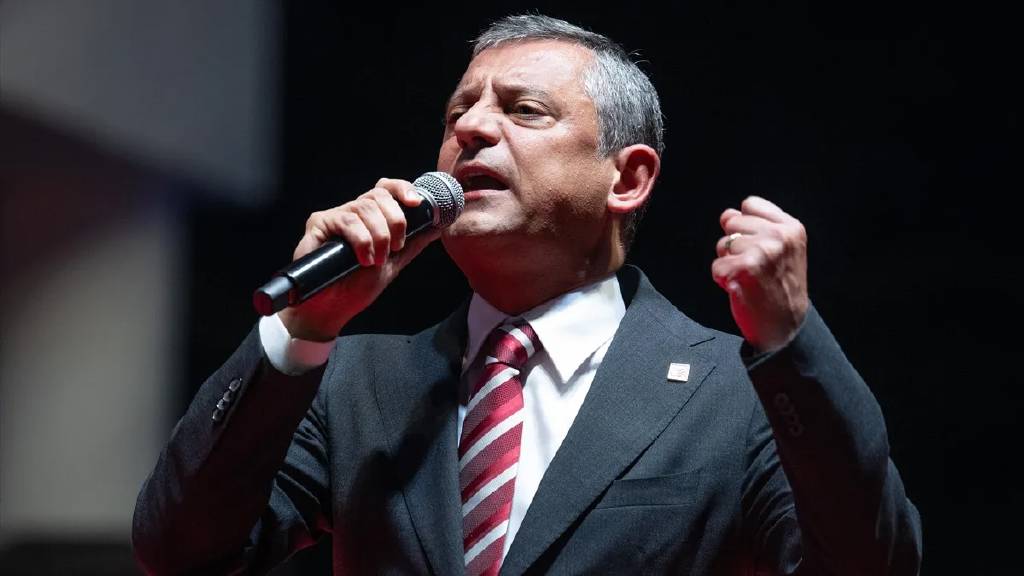 "CHP'yi bölmek üzerine tartışıyorlar"