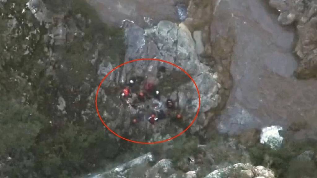 Yazılı Kanyon'da mahsur kalan 10 gönüllü için kurtarma seferberliği