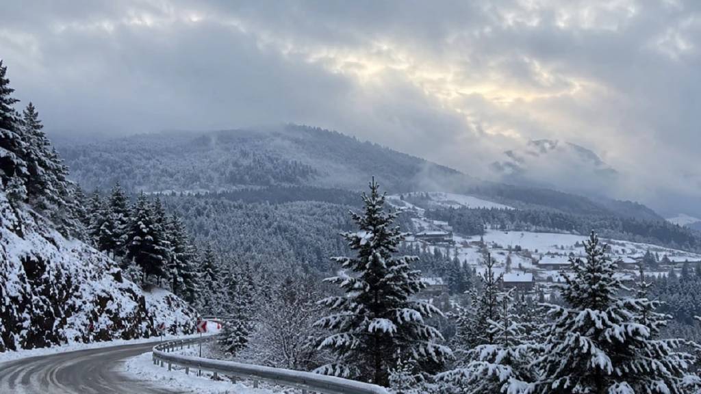 Ankara'da mevsimin ilk karı yağdı