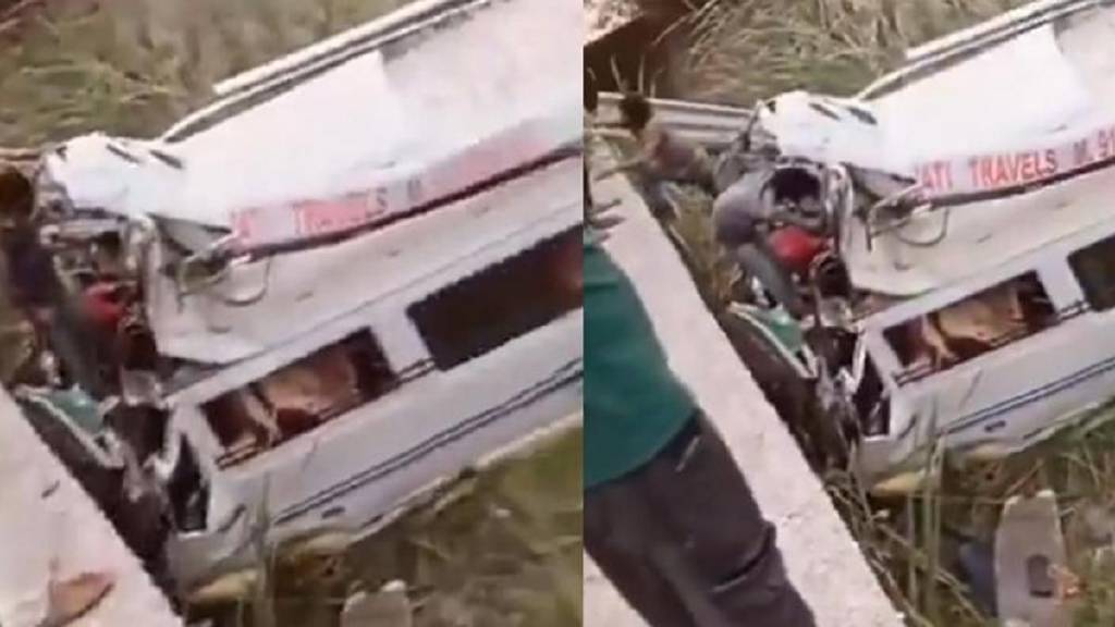 Hindistan'da hacıları taşıyan otobüs kanala düştü: 7 ölü