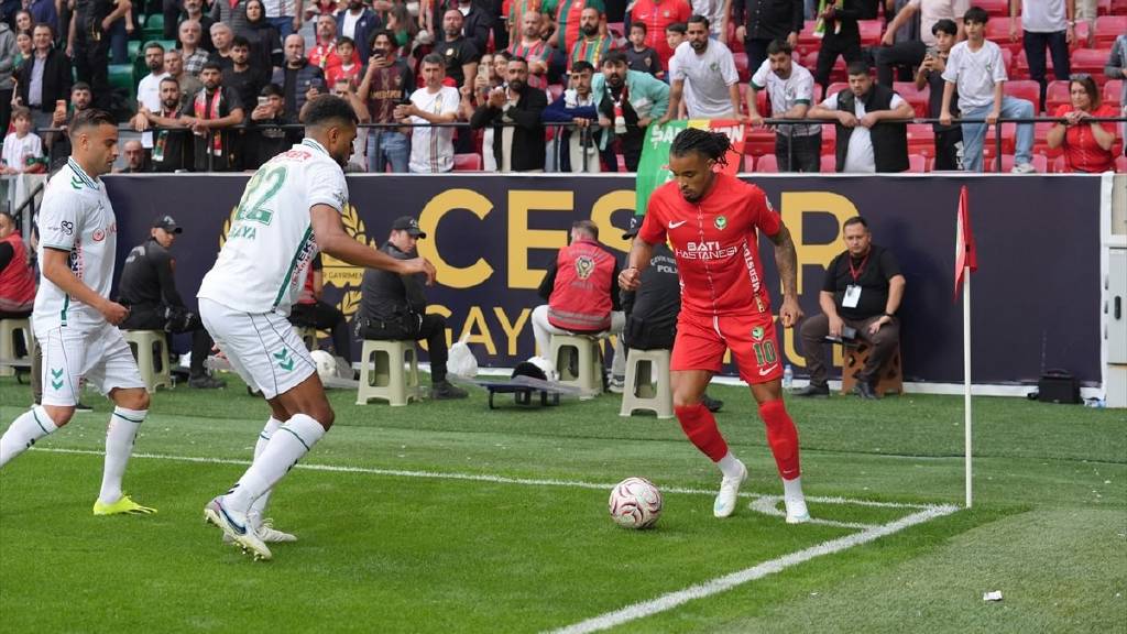 Amedspor, Konyaspor'u 86. dakikada Diagne'nin golüyle yendi
