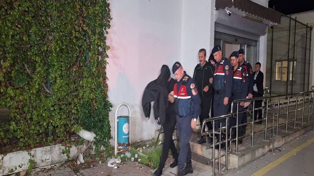 Çukurova Belediye Başkanı Emrah Kozay dahil 34 şüpheli tutuklandı