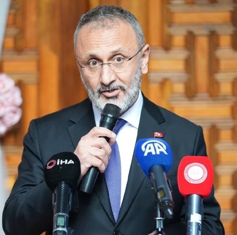 Eyüpsultan Belediyesi soruşturmasında 13 tutuklama kararı