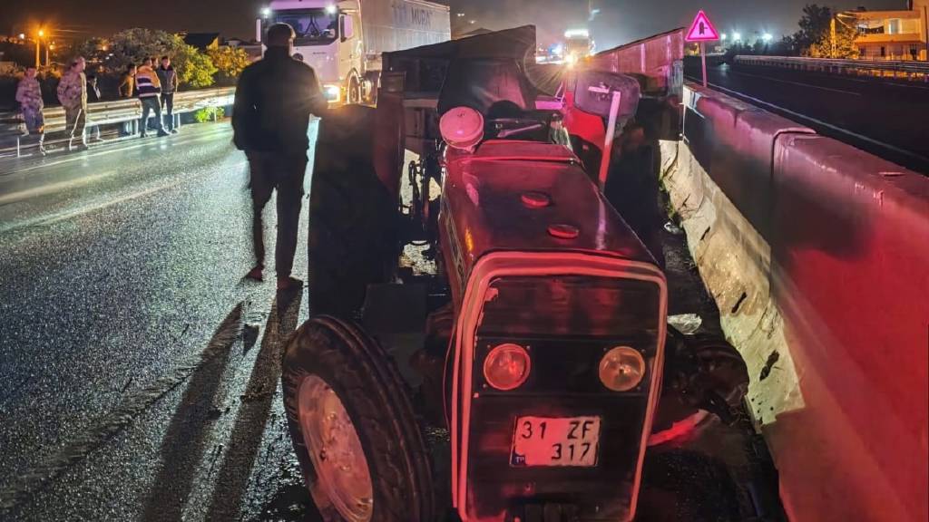 Gaziantep'te tır ile çarpışan traktörün sürücüsü hayatını kaybetti