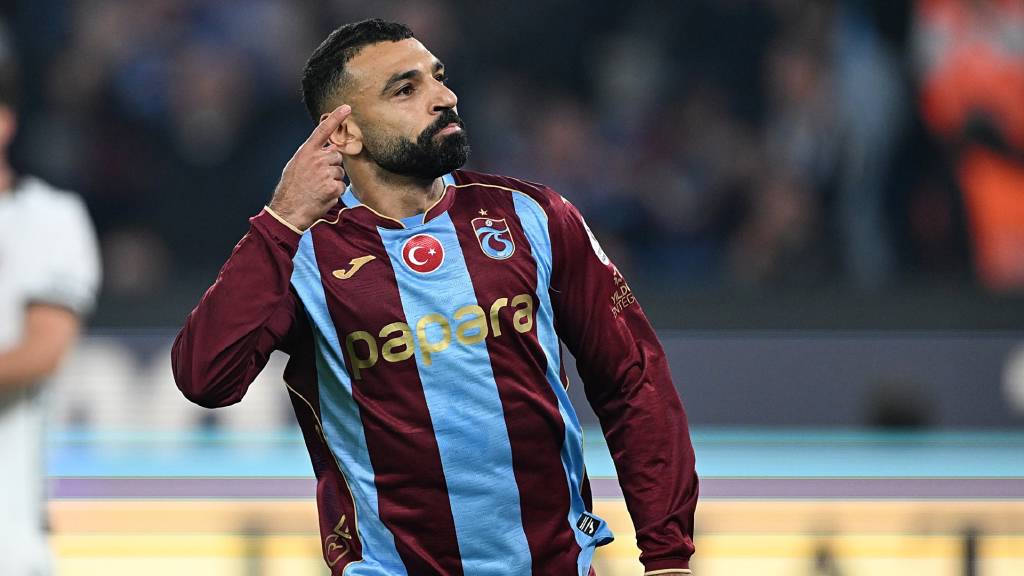 Trabzonspor, derbide Beşiktaş'ı 2-0 mağlup etti