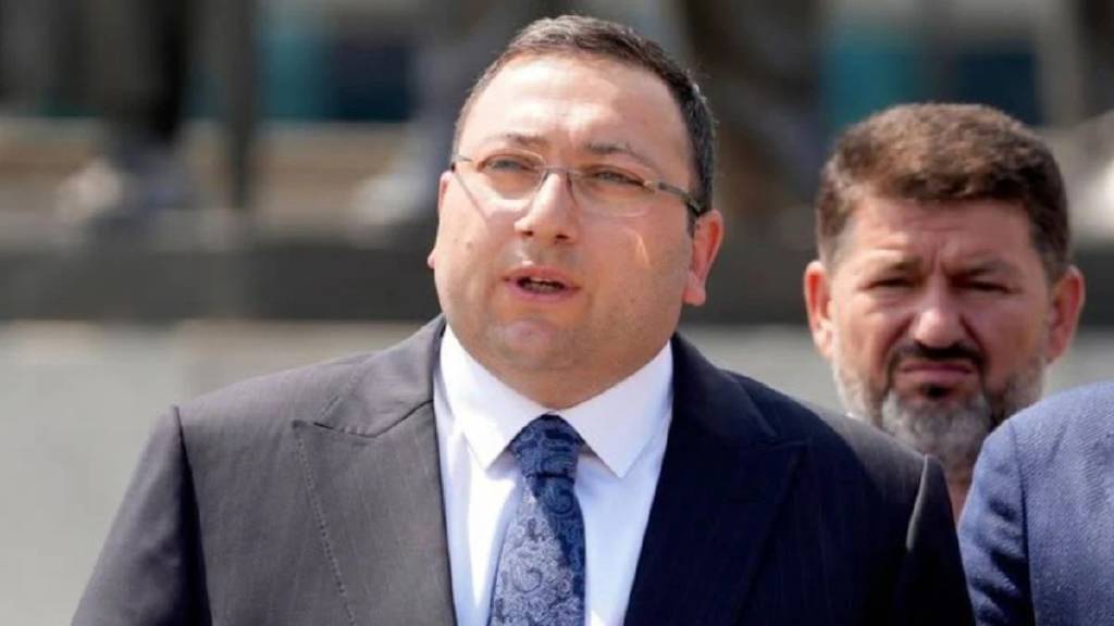 Üsküdar Belediye Başkan Vekili Dündar Ziya Gültekin hayatını kaybetti