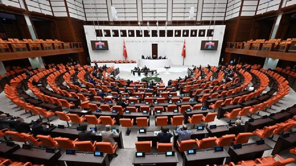 Meclis'teki taciz davasında 4 sanık tahliye edildi