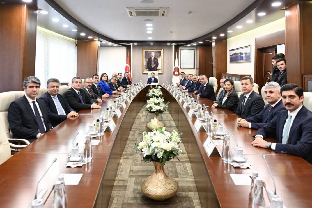 Akın Gürlek, ,HSK'da ilk toplantısını gerçekleştirdi