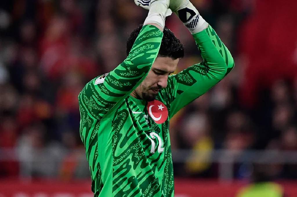 Altay Bayındır için takas ihtimali gündemde