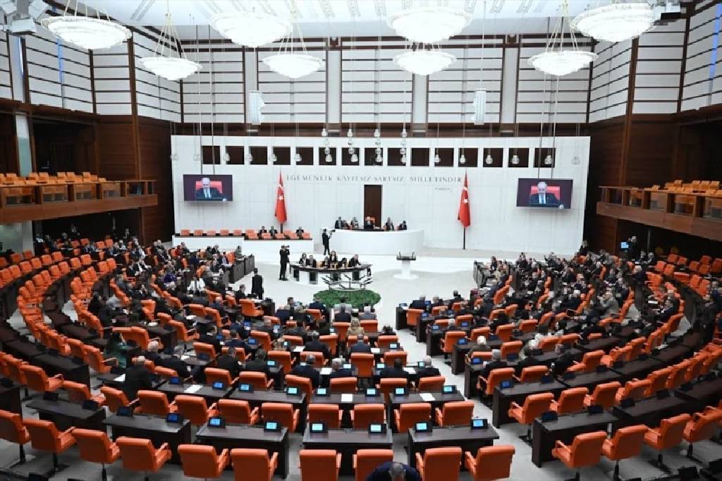 Genel Kurul, kapalı oturuma geçti