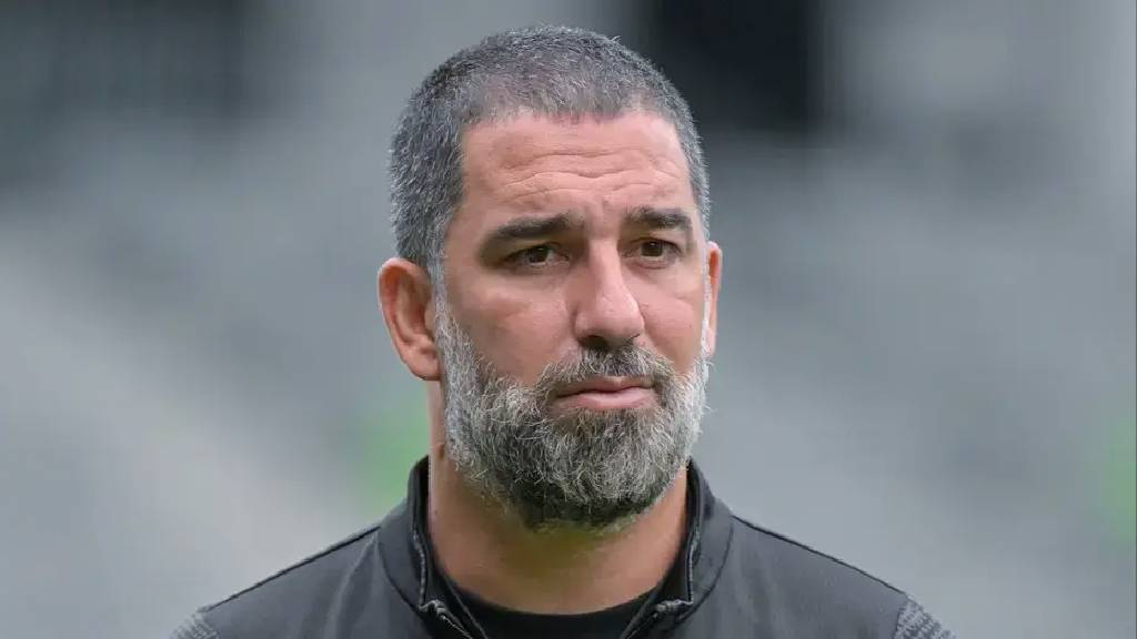 Arda Turan'ın isteği UEFA'dan yanıt bulmadı