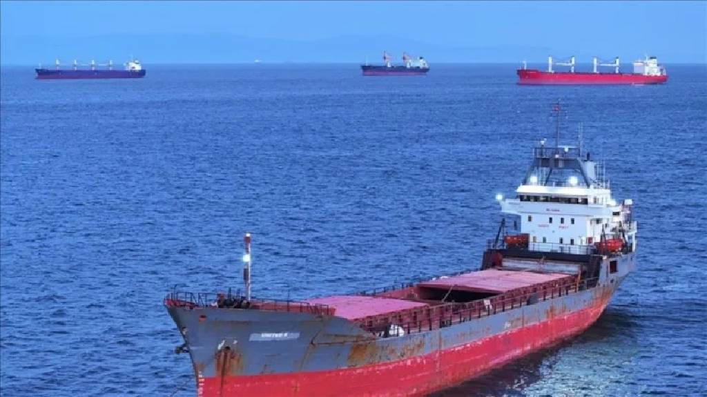 İran'dan ABD gemilerine İHA saldırısı