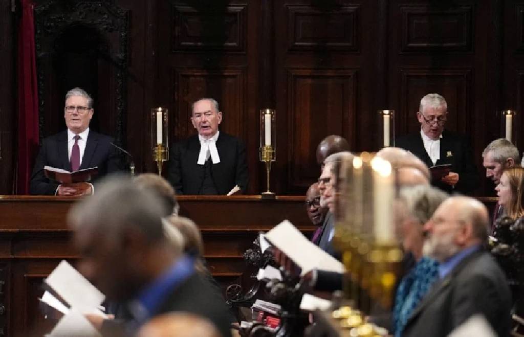 İngiltere'den tarihi sigara yasası