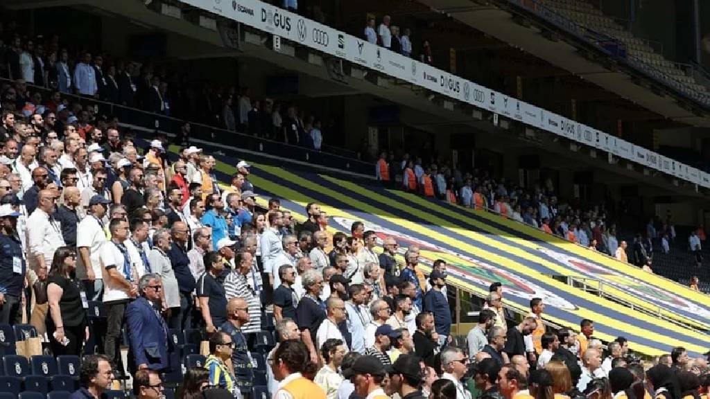 Fenerbahçe'de seçim gergin başladı