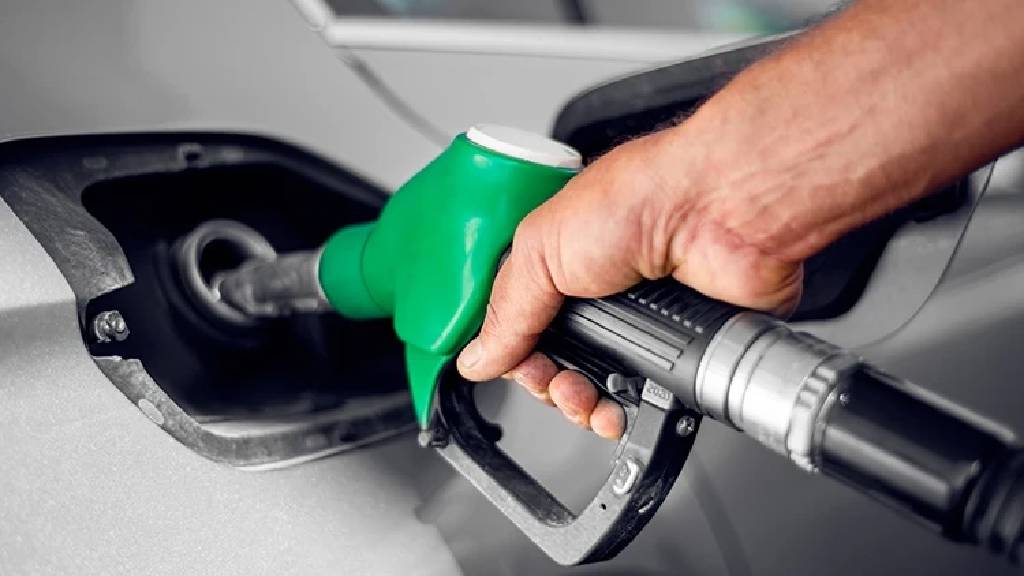 Savaşla beraber petrol fiyatı yüzde 28,4 arttı