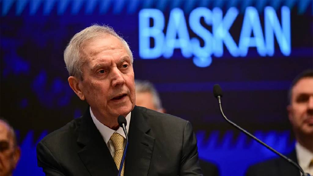Aziz Yıldırım'dan teknik ekibe iki isim