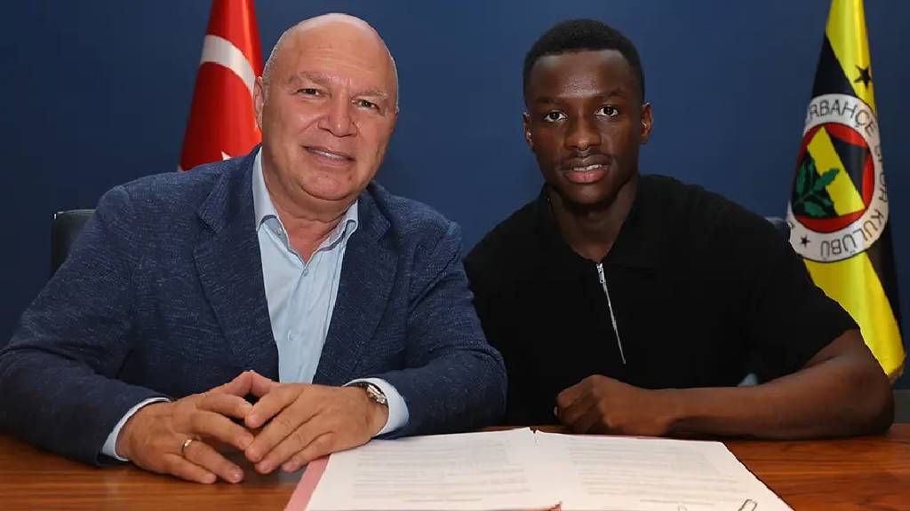 Fenerbahçe, yeni transferini açıkladı
