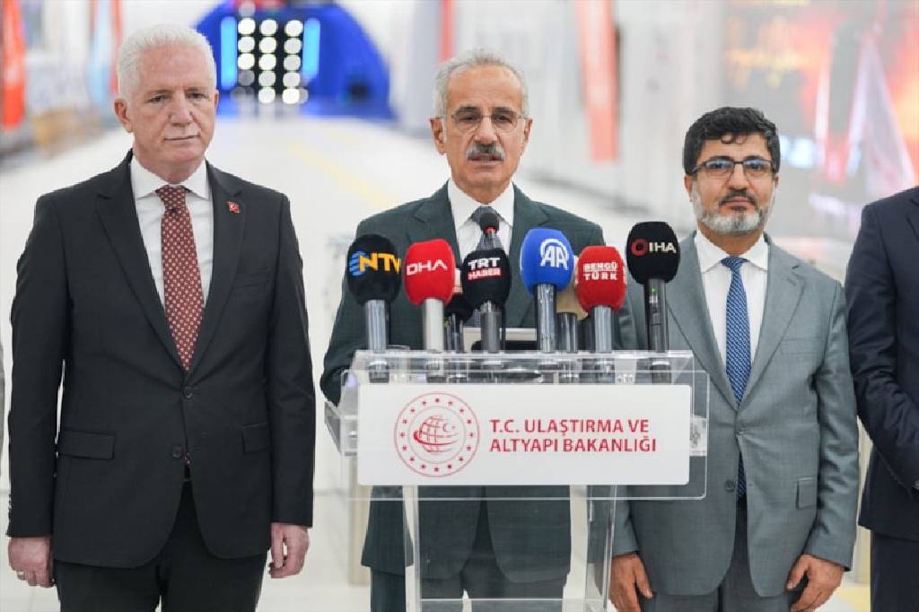 İstanbul raylı ulaşım ağına bir yeni hat daha eklendi