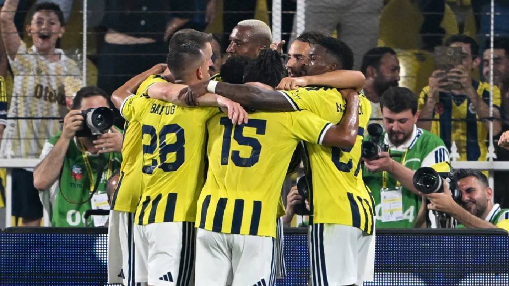 Fenerbahçe, Polonya'ya avantajlı gidiyor