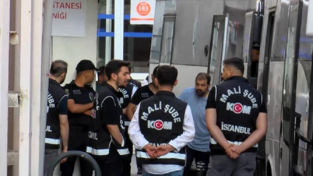 İzmit Belediye Başkanı Fatma Kaplan tutuklandı