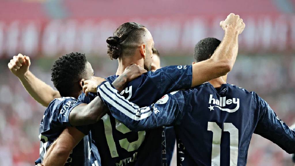 Fenerbahçe, Samsunspor deplasmanında kayıpsız