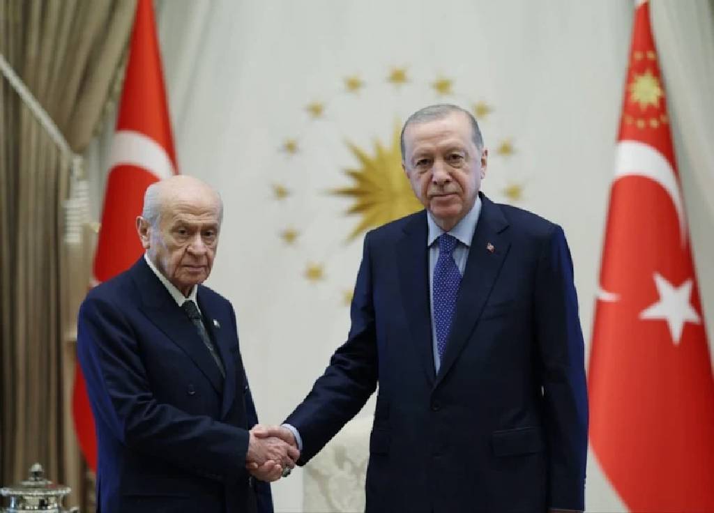 Erdoğan ile Bahçeli'nin görüşmesi sona erdi