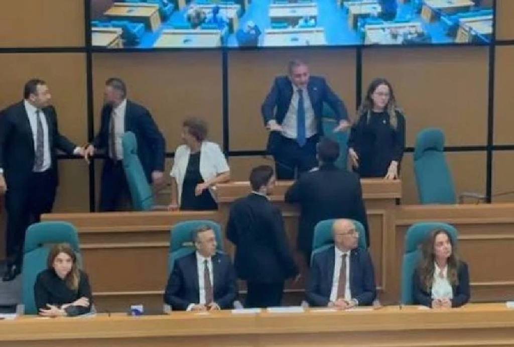 Üsküdar Belediye Meclisi'nde başkan vekili seçimi tamamlandı