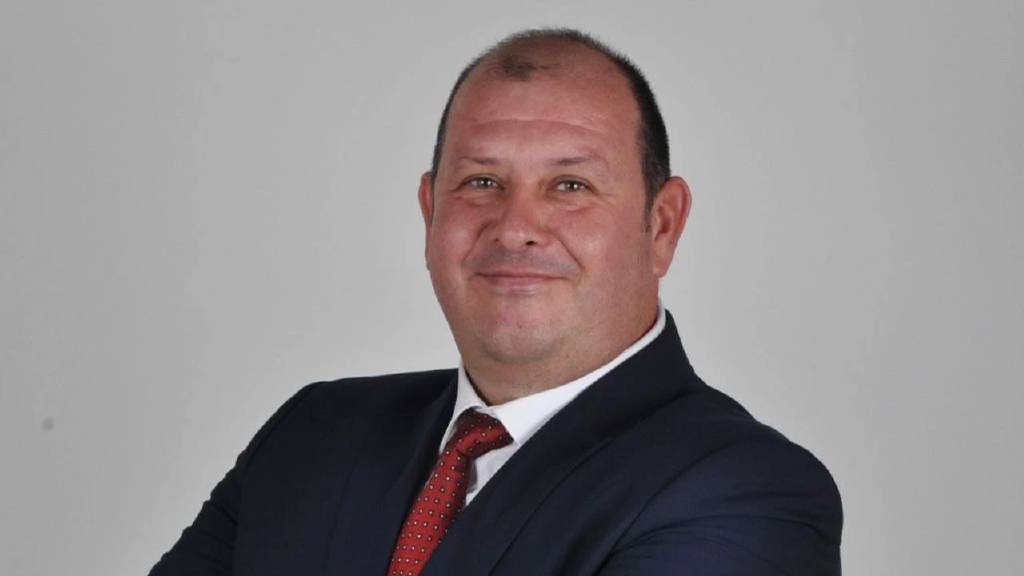 İzmir Menderes Belediyesi'ne operasyon
