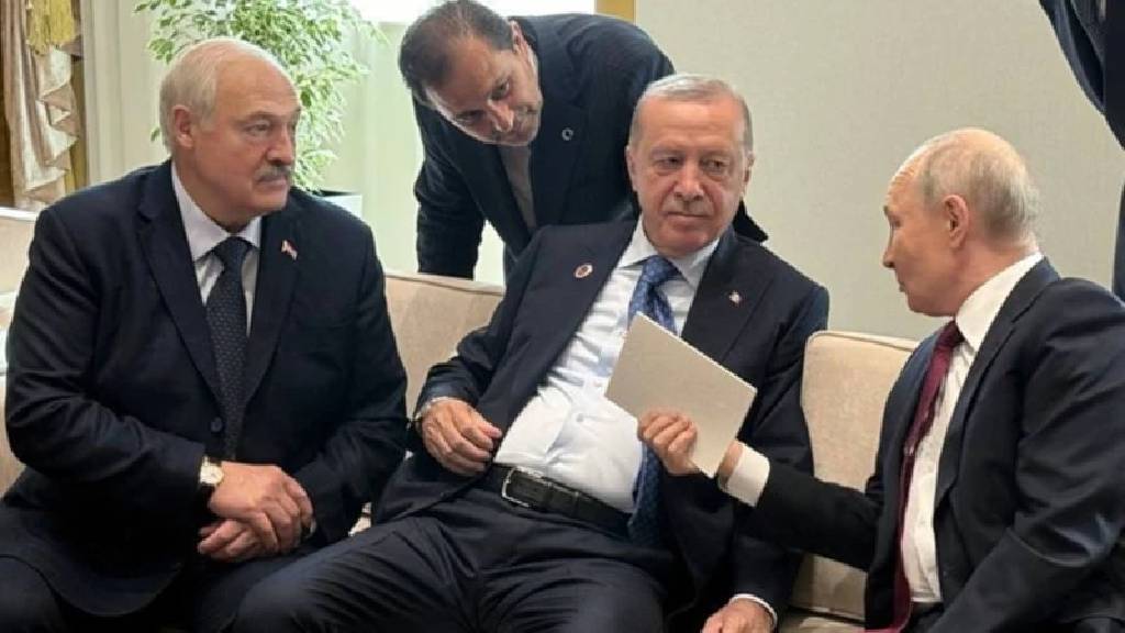Cumhurbaşkanı, Putin ve Lukaşenko Bişkek'te bir araya geldi