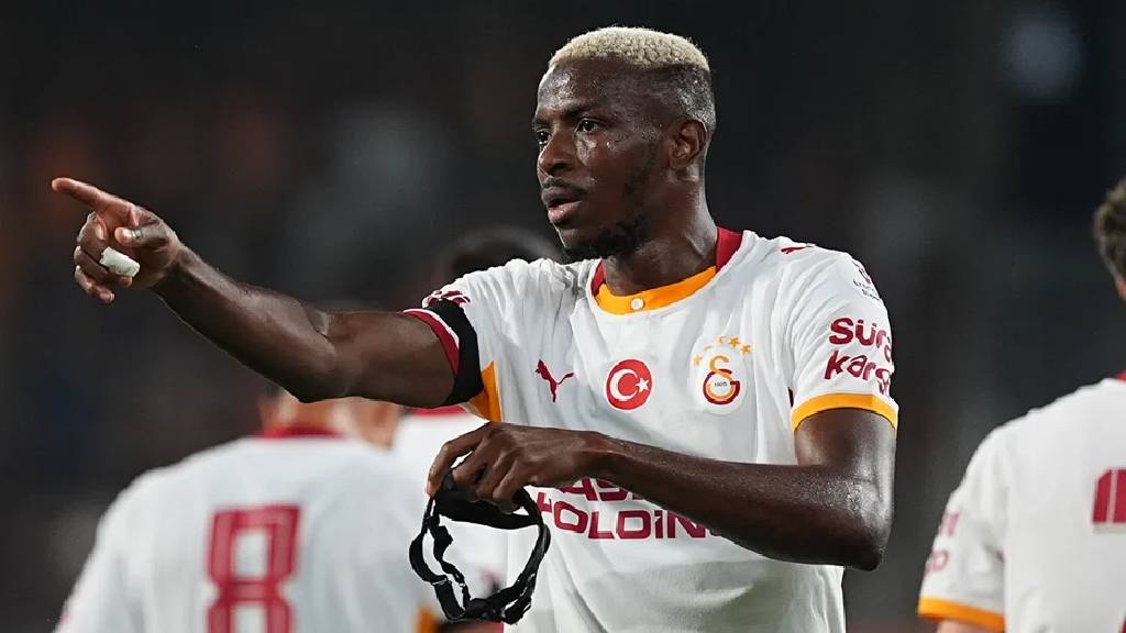 Beklenen Osimhen müjdesi çıktı