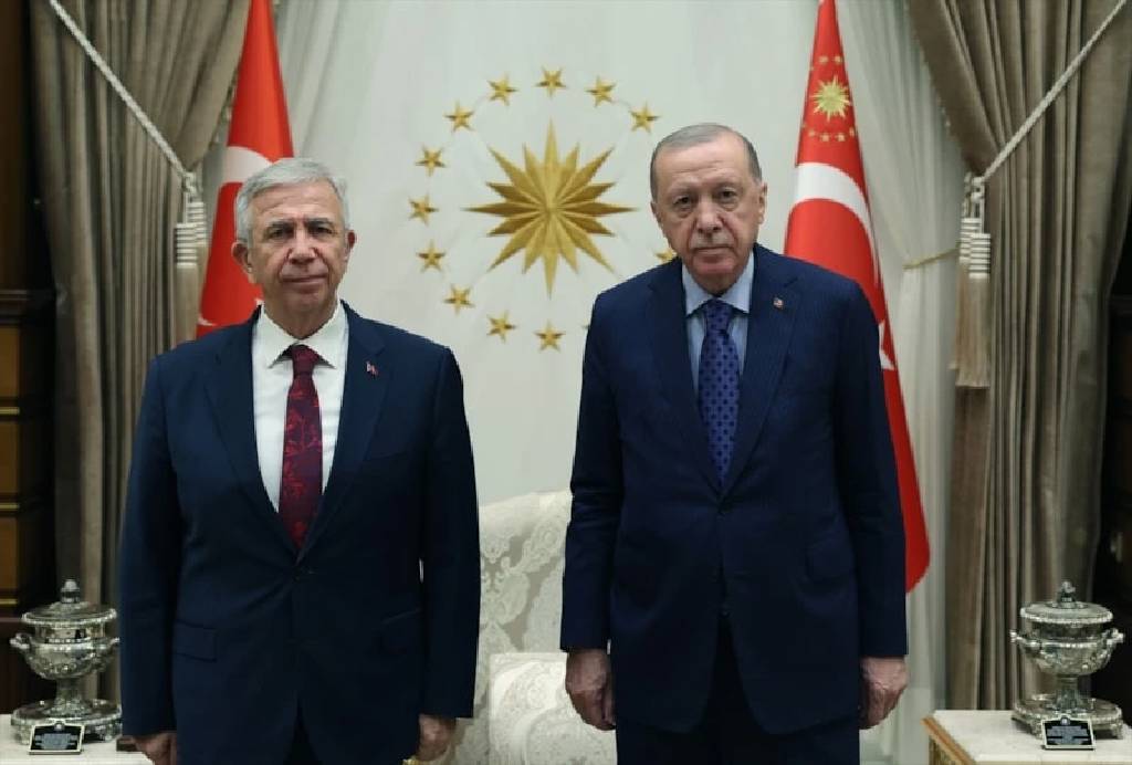 "Ülkeyi yönetenlerle görüşmeyeceksek nasıl hizmet edeceğiz?"