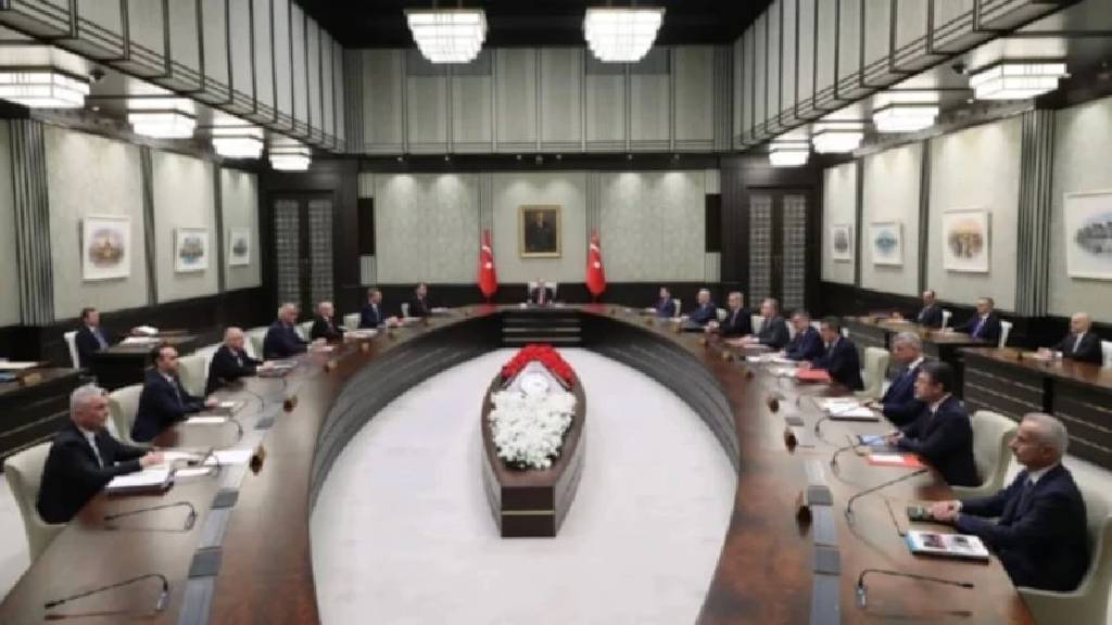 Kabine, Beştepe'de toplandı