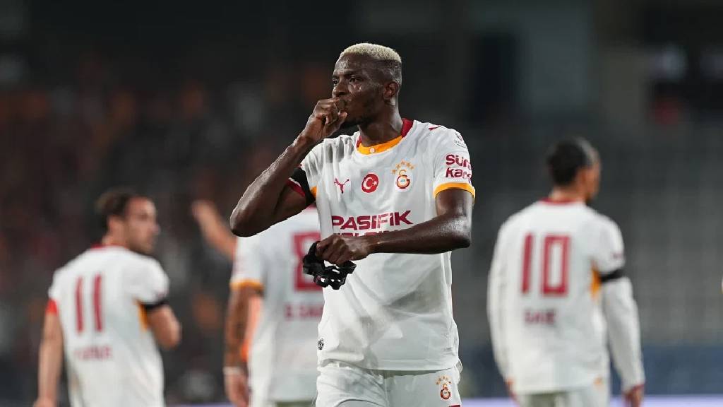 Sakatlanan Osimhen için resmi açıklama