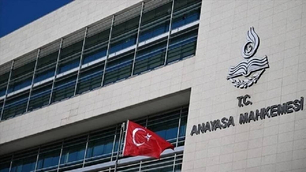 AYM'den Süresiz nafaka kararı: "Süresiz" ibaresi iptal edildi