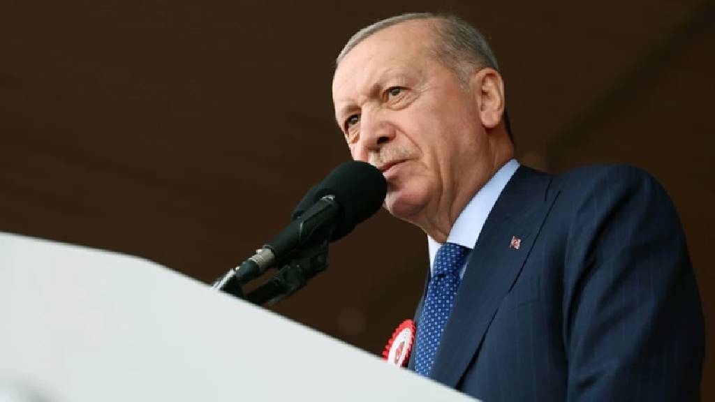 Yunanistan'a adalar mesajı: "Silahlandırmaktan vazgeçmeli"