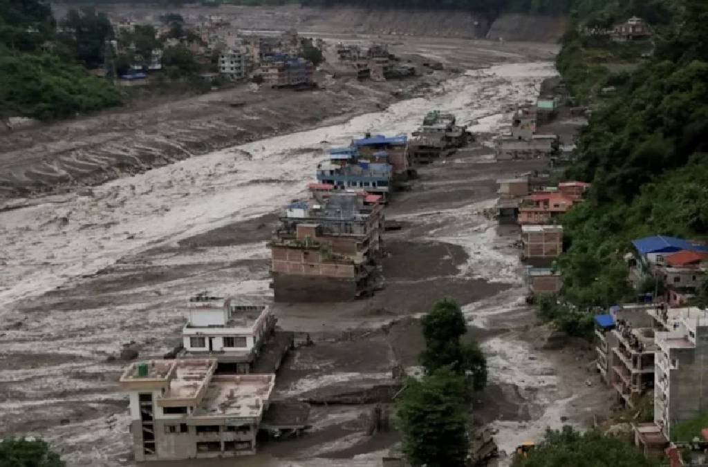 Nepal'de sel felaketinin faturası 5 milyar dolara yaklaştı