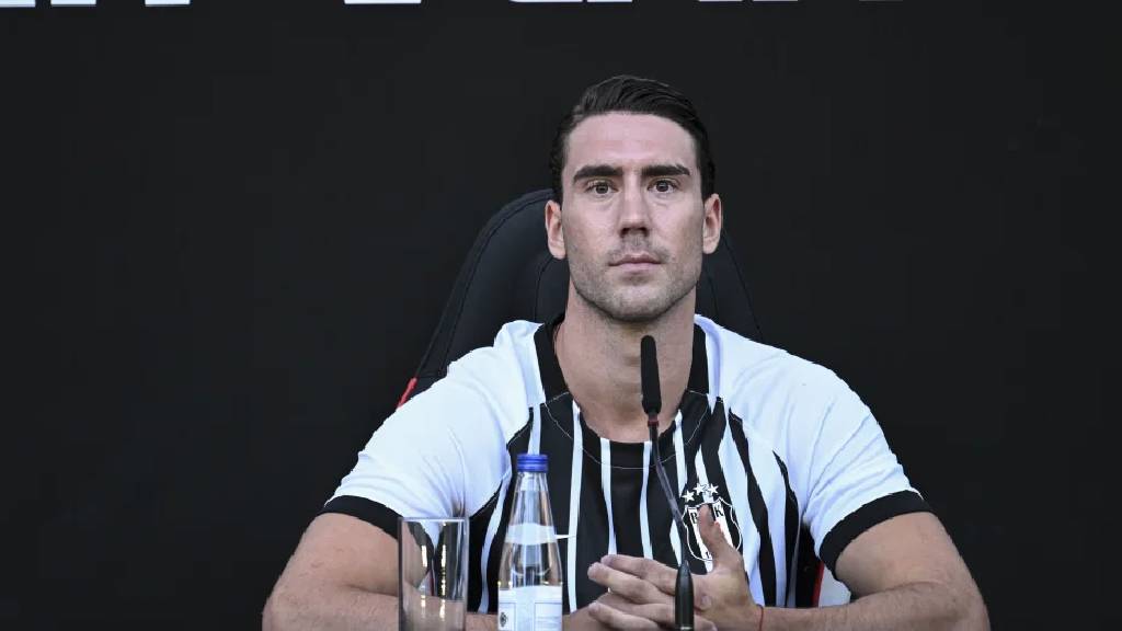 Juventus'tan Vlahovic açıklaması
