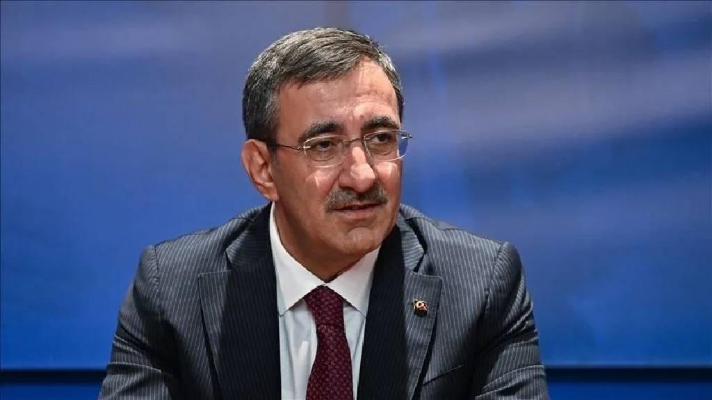Yıl sonu enflasyon tahmini yükseldi